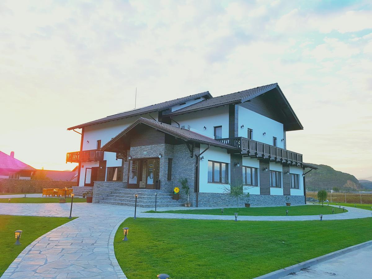 Pensiunea Campia Soarelui Apa Neagra Екстер'єр фото